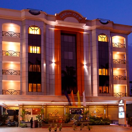 The President Hotel Bangalore Eksteriør bilde