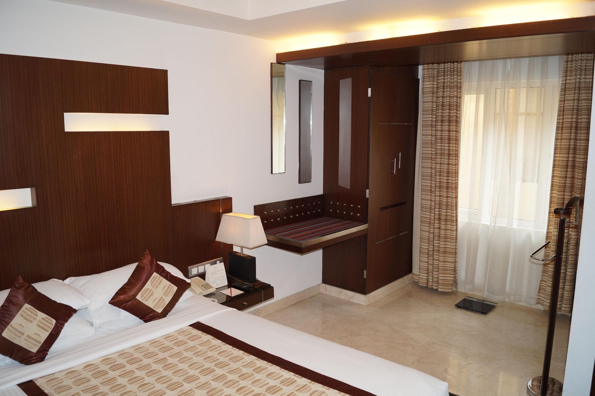 The President Hotel Bangalore Eksteriør bilde