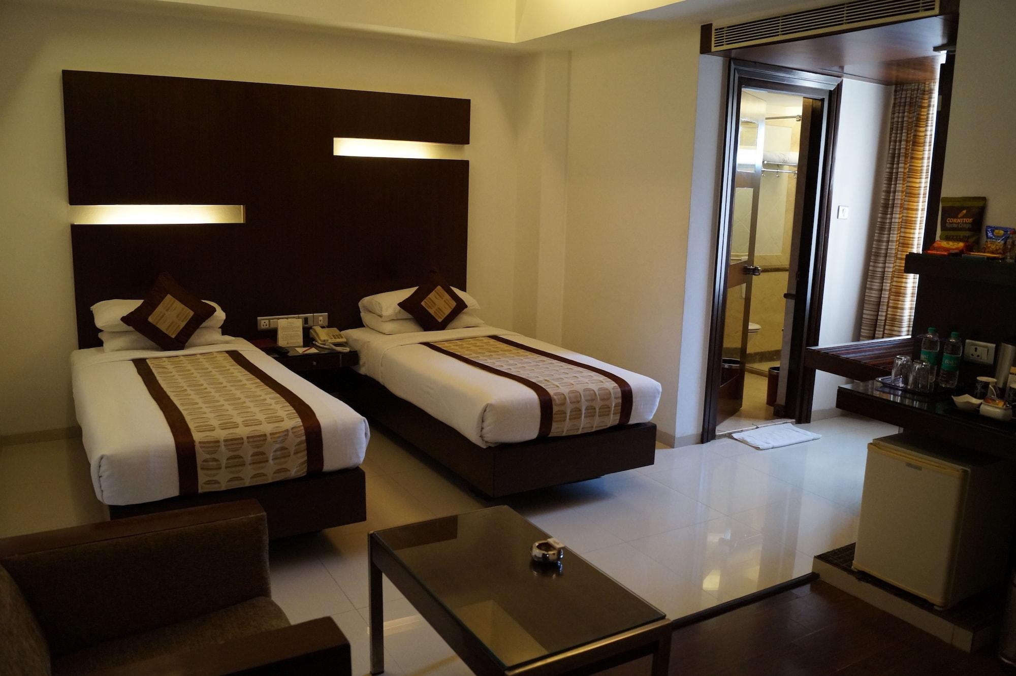 The President Hotel Bangalore Eksteriør bilde