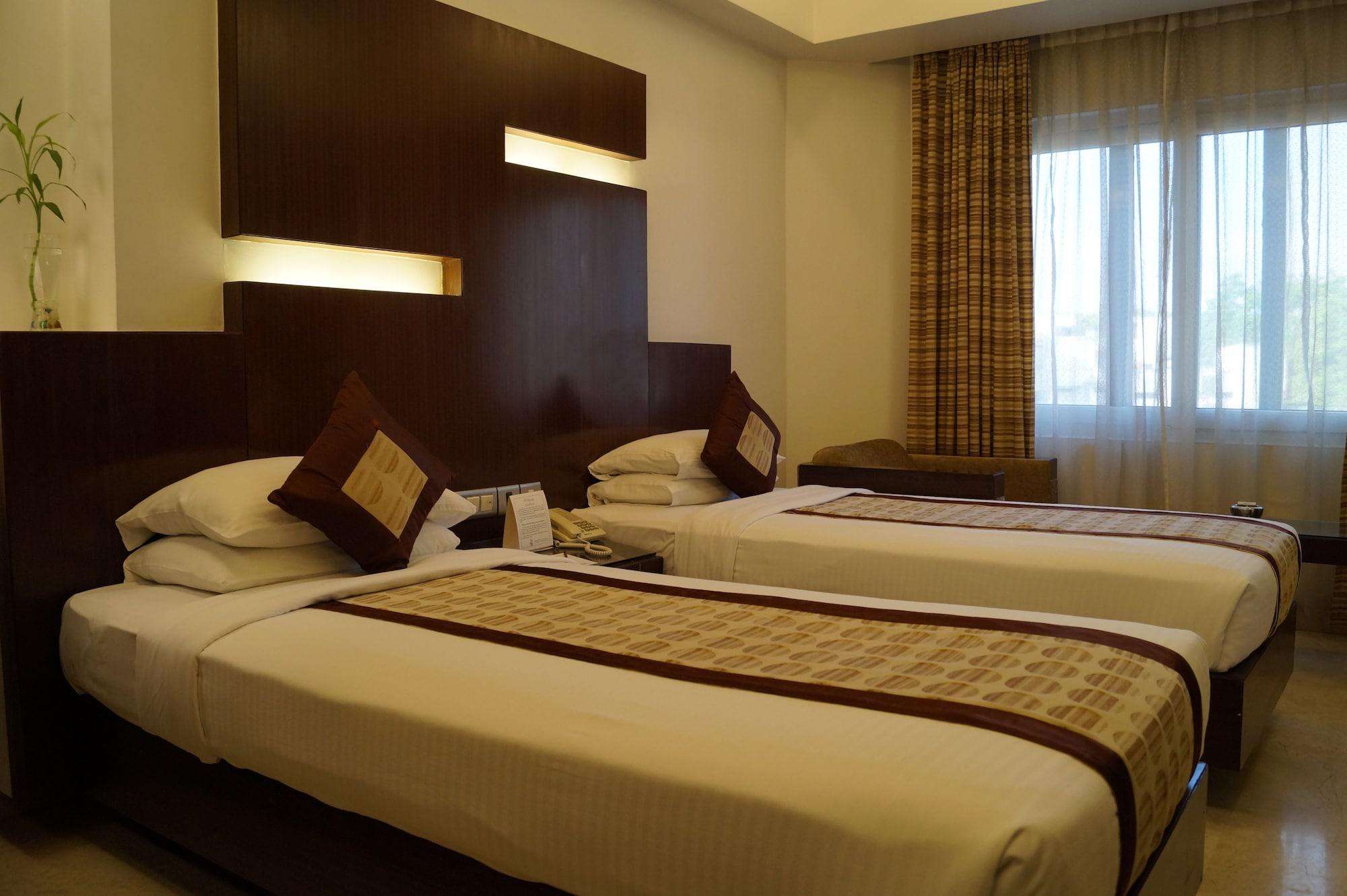 The President Hotel Bangalore Eksteriør bilde