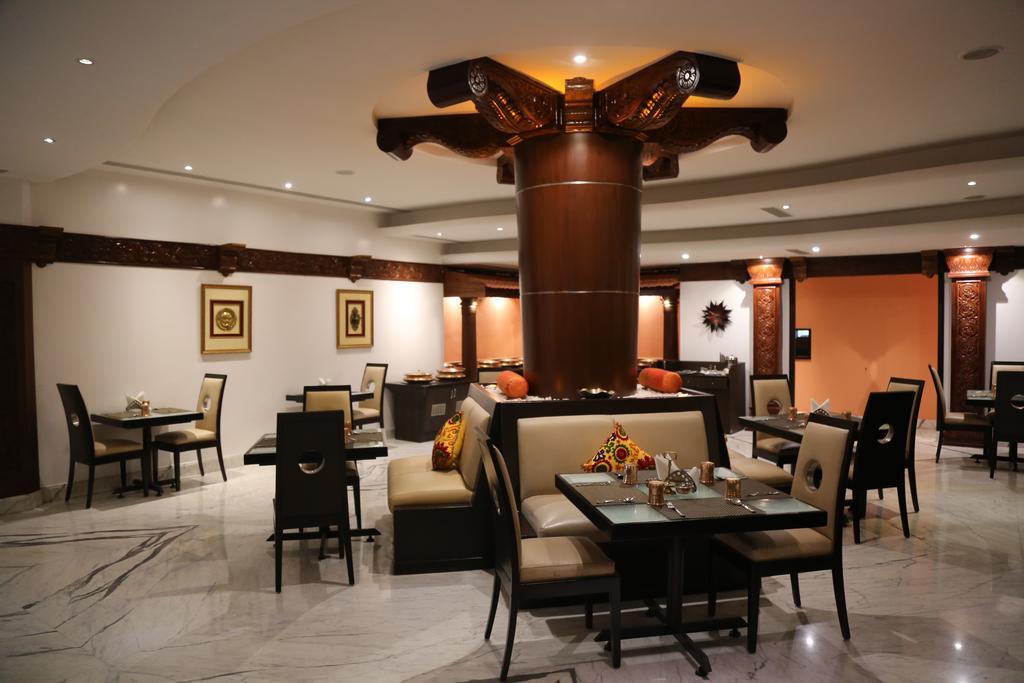 The President Hotel Bangalore Eksteriør bilde