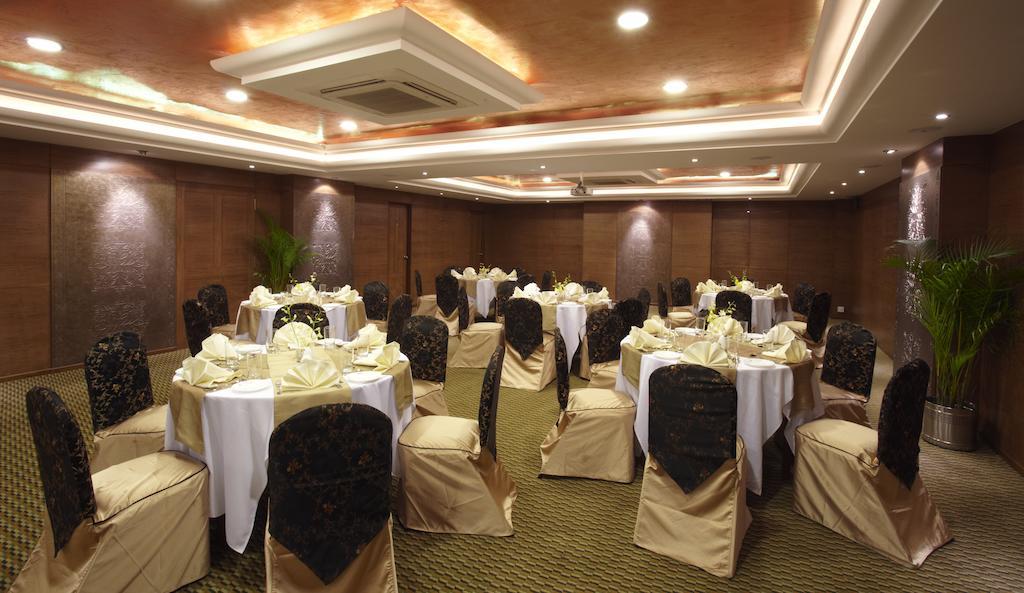 The President Hotel Bangalore Eksteriør bilde